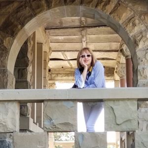 Meet your Posher, Hang vu